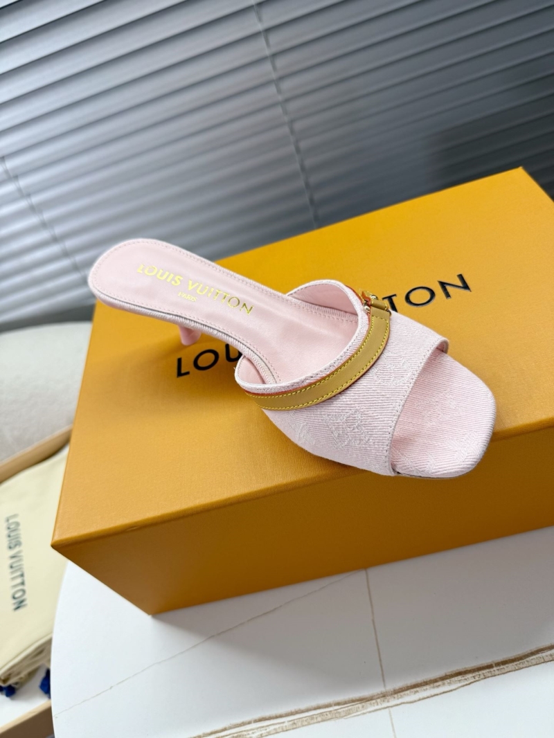 l0vis Vvtt0n slippers